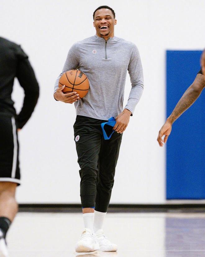 两侧走廊 两侧走廊